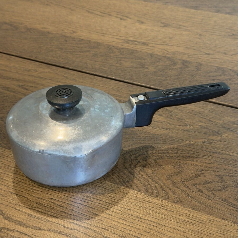 Vintage Magnalite 4680 Classic 1 Qt 0.9L Saucepan Pot W/Lid Double Spout GHC USA